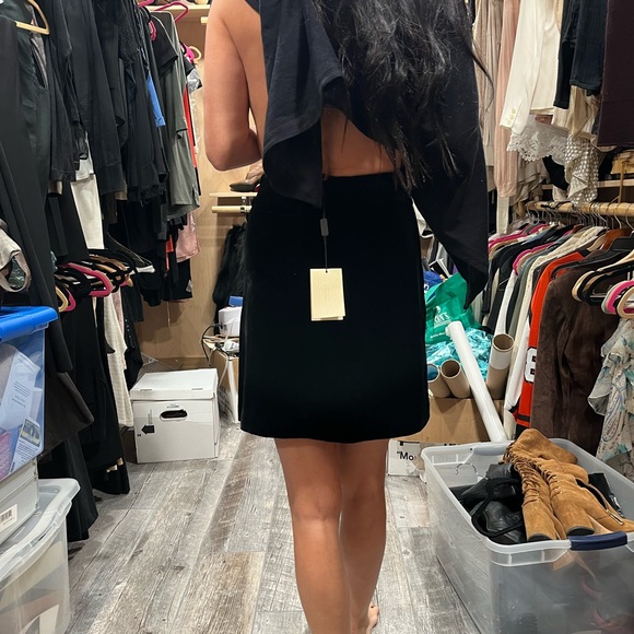 Emporio Armani made in Italy size 38 original tags fully lined. Velvet skirt - Picture 2 of 15